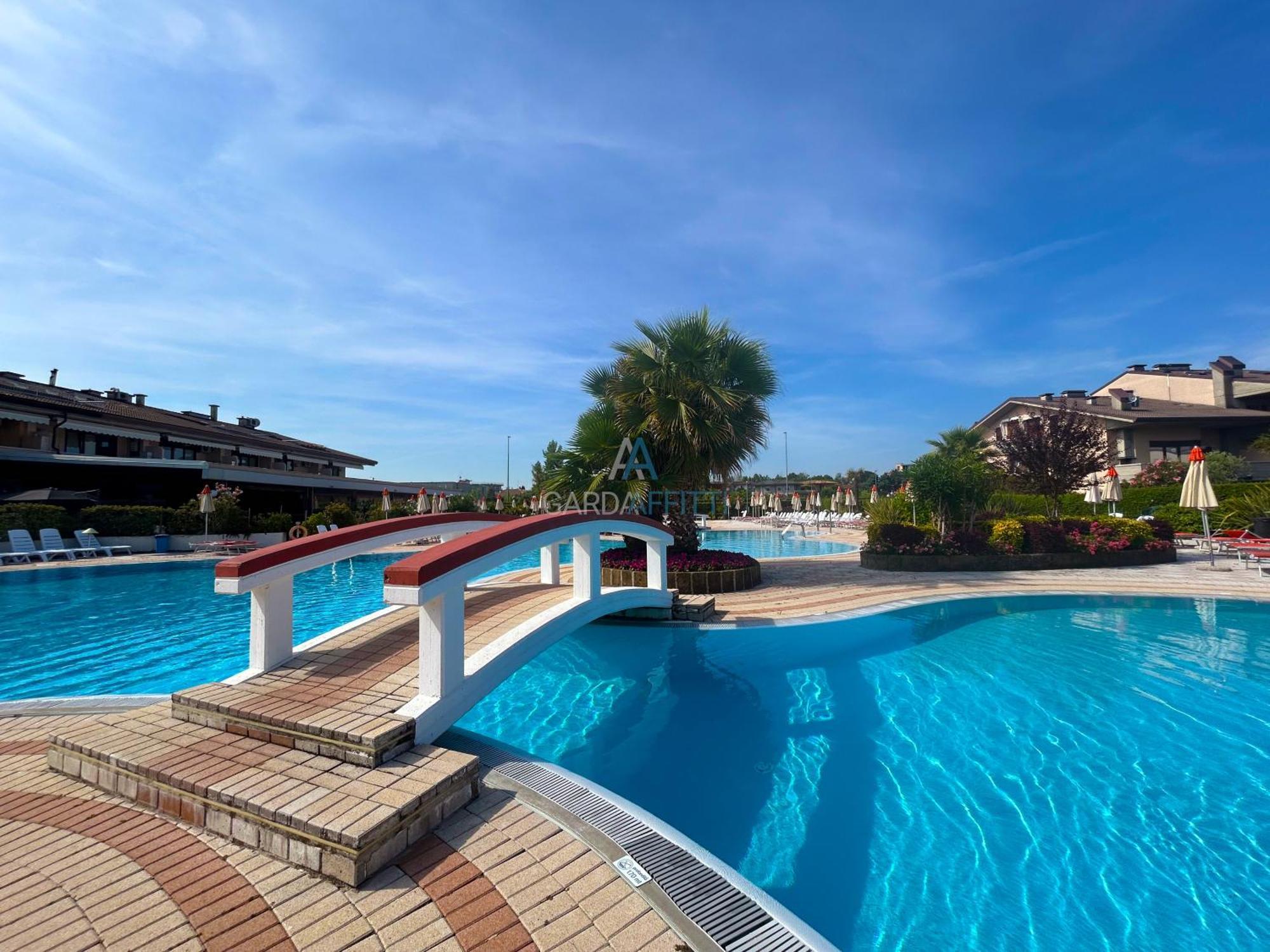 Perla Apartment - 3 Piscine E Un Bar - Desenzano Desenzano del Garda Luaran gambar