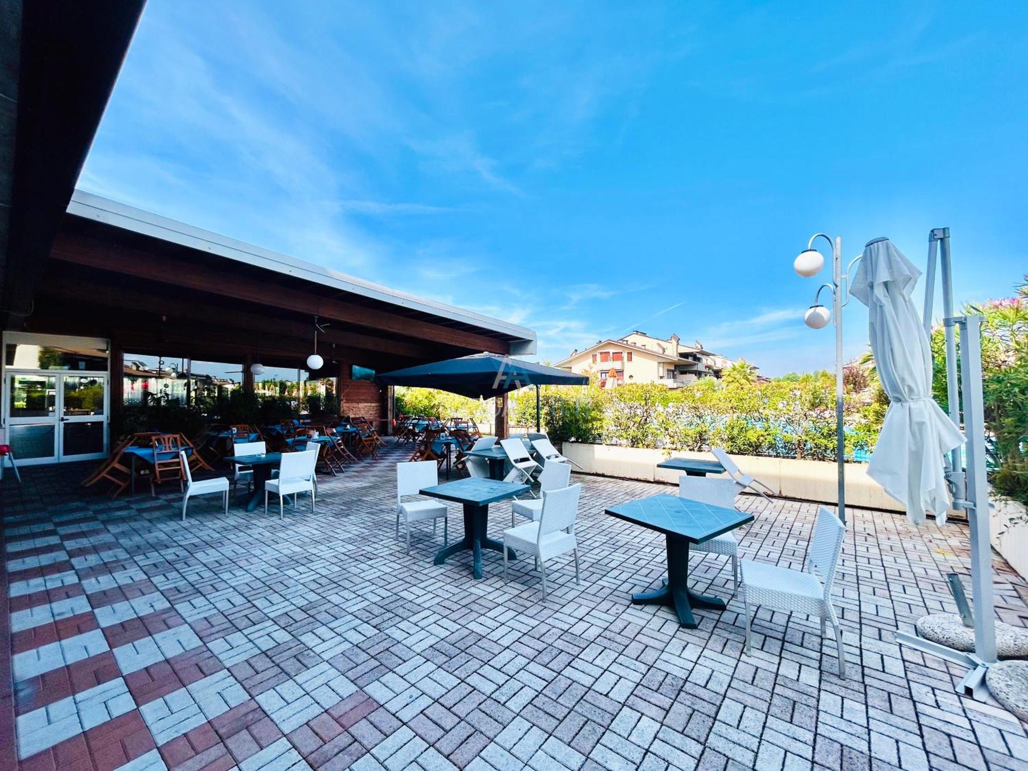 Perla Apartment - 3 Piscine E Un Bar - Desenzano Desenzano del Garda Luaran gambar