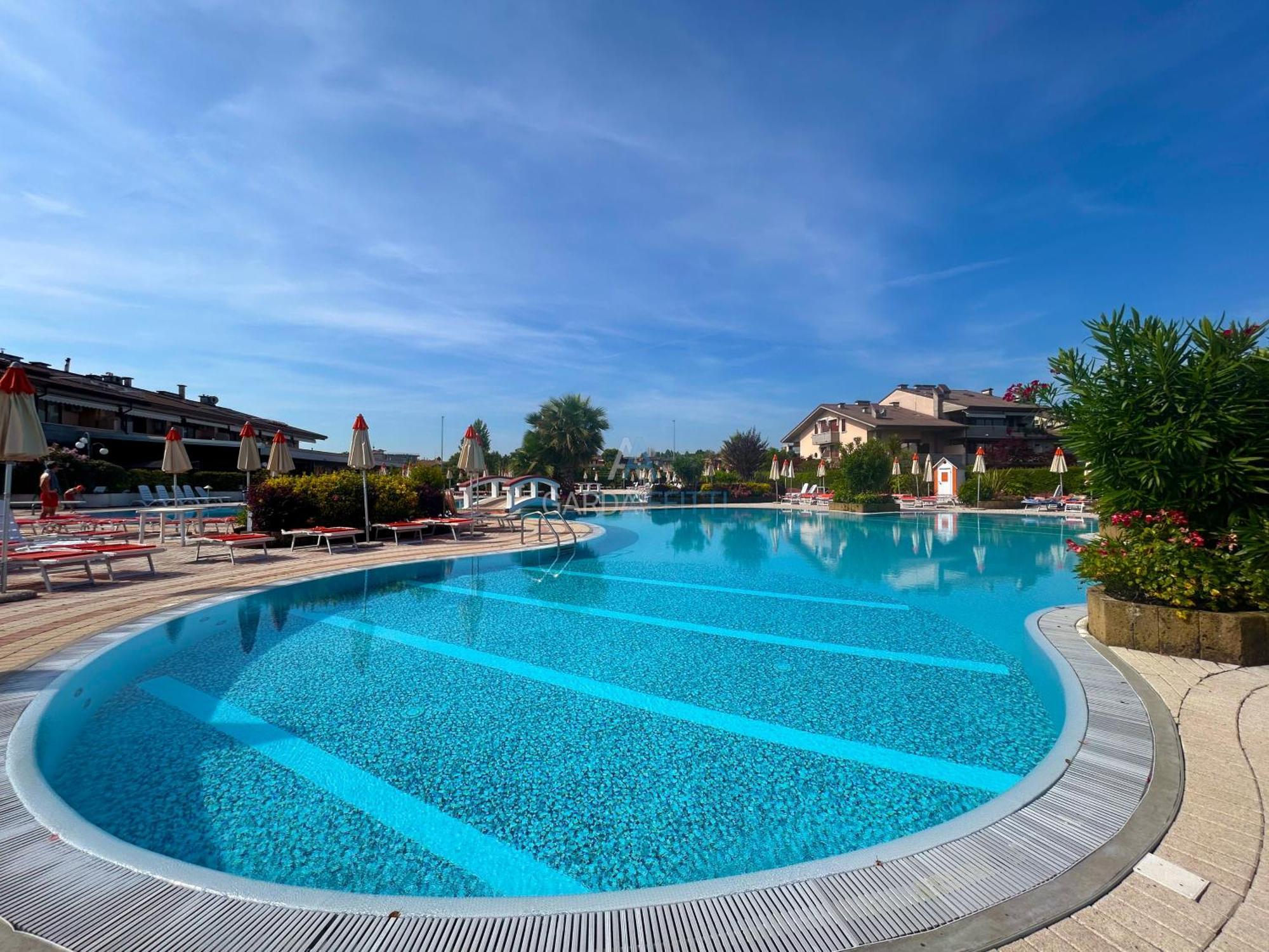 Perla Apartment - 3 Piscine E Un Bar - Desenzano Desenzano del Garda Luaran gambar